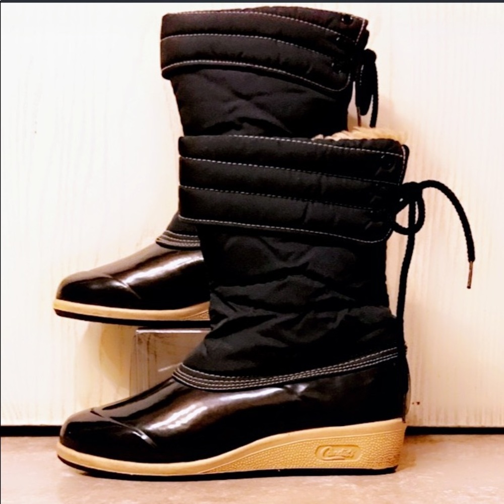 BRAND NEW CANDIES WEDGE WINTER BOOTS 👢
